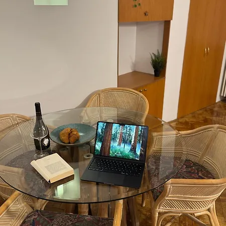 Cismigiu Garden Getaway דירה