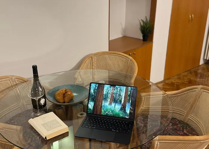 Cismigiu Garden Getaway דירה